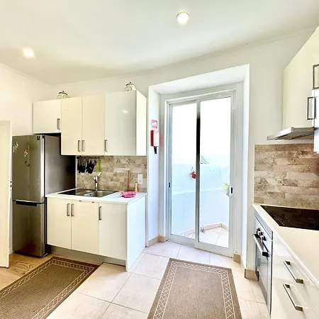 Downtown By Homing Apartman *
