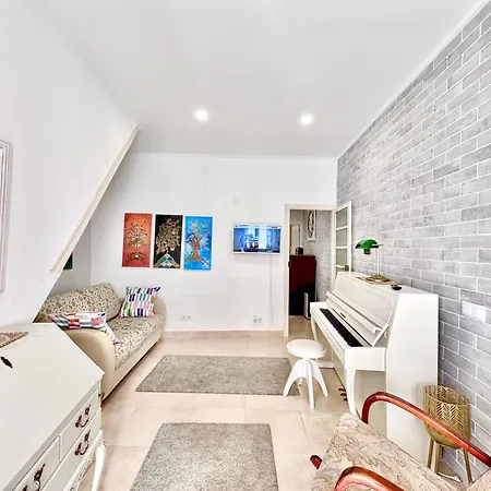 Downtown By Homing Apartment